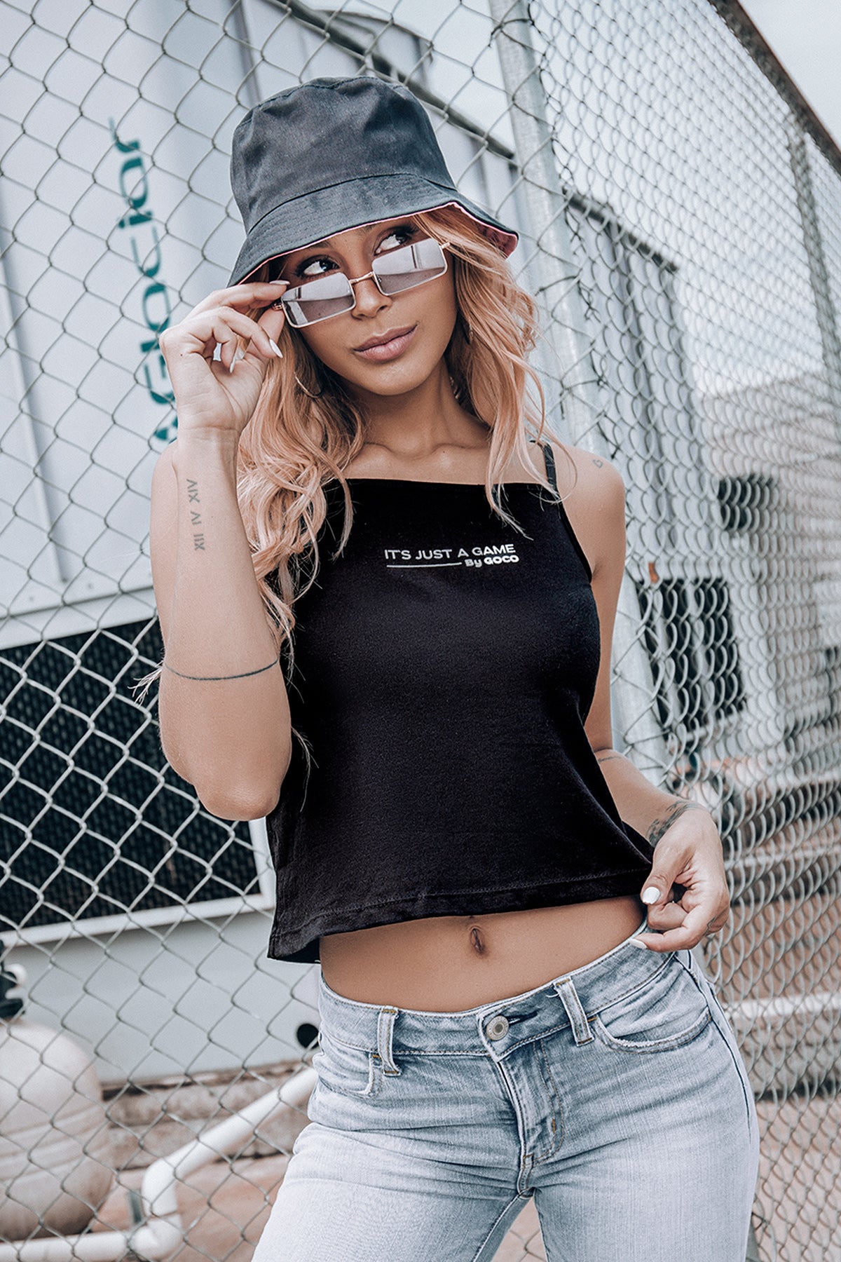 Top femenino negro